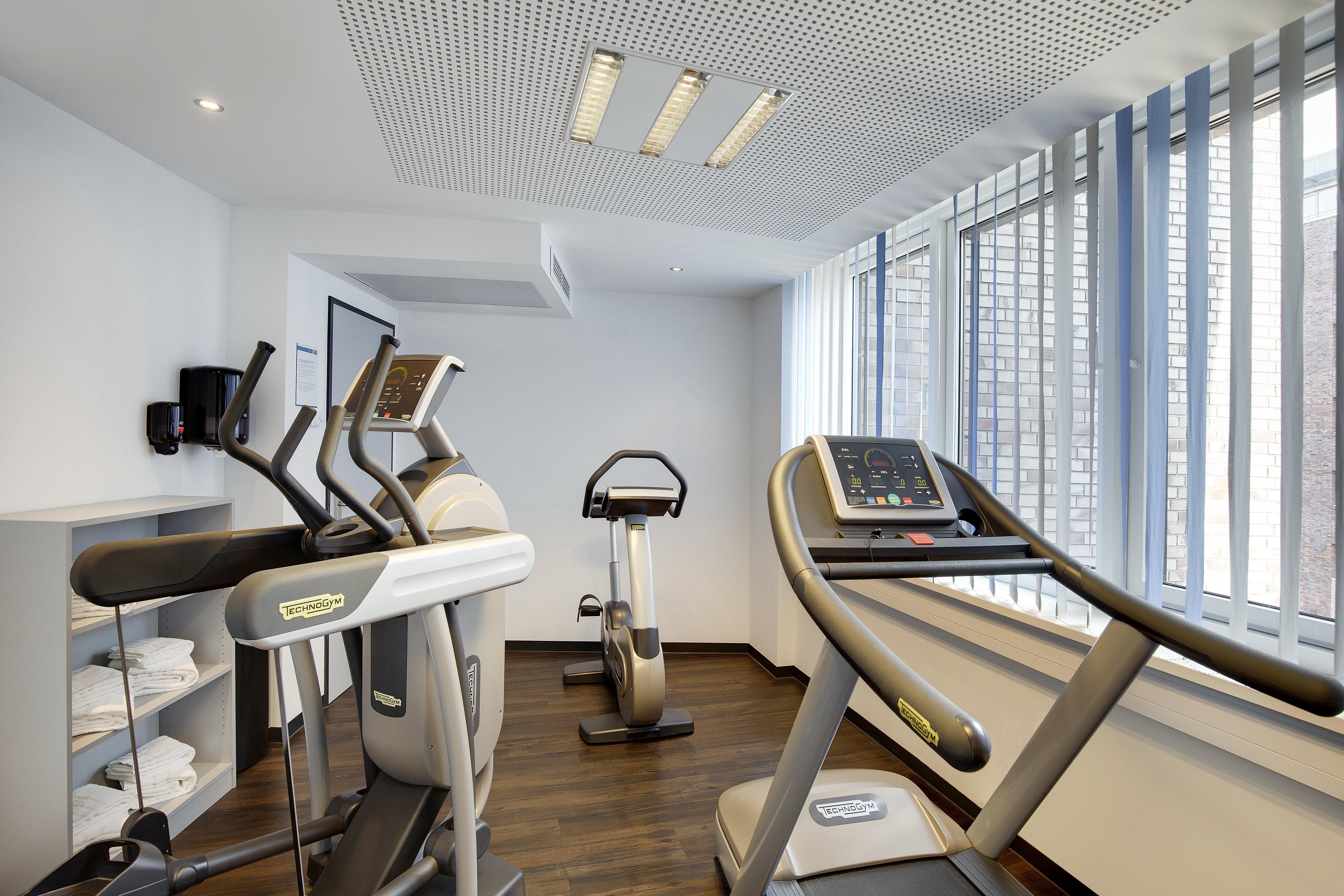Holiday Inn Express Bremen Airport By Ihg Exterior photo