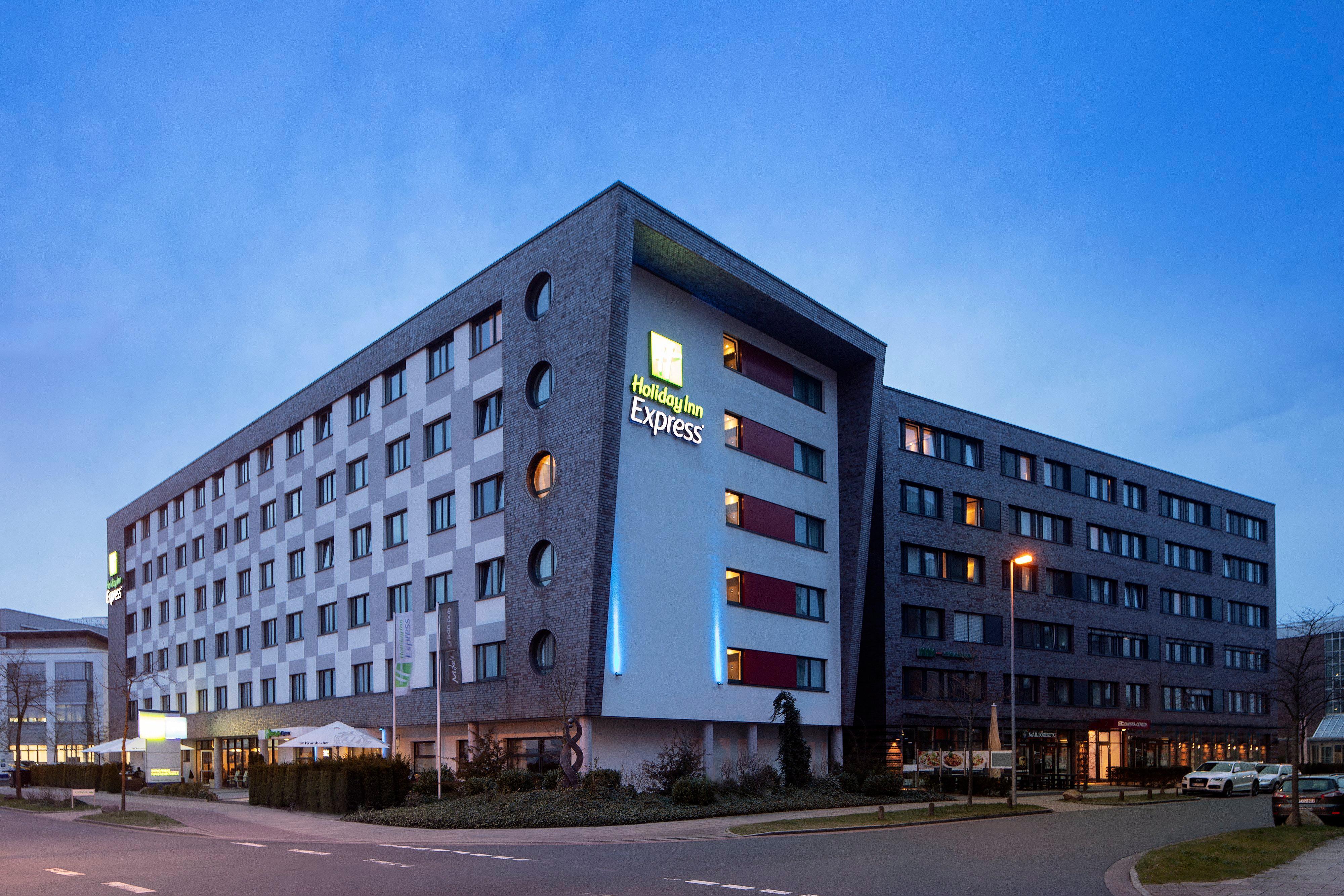 Holiday Inn Express Bremen Airport By Ihg Exterior photo