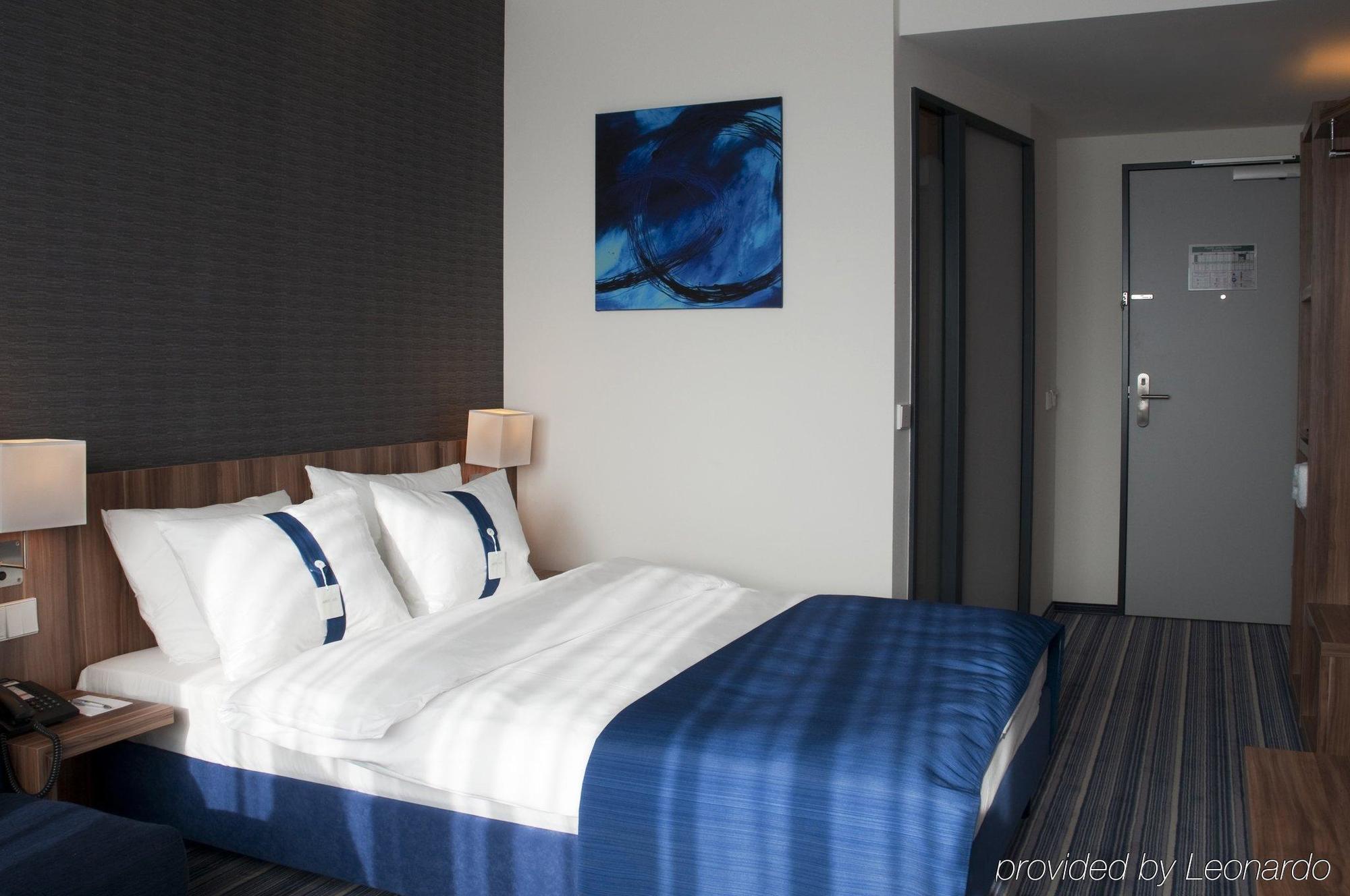 Holiday Inn Express Bremen Airport By Ihg Room photo