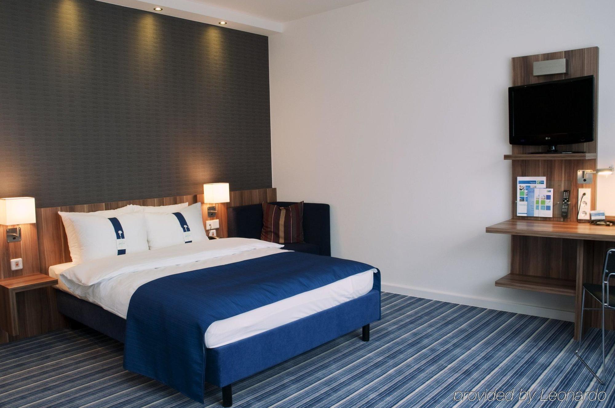 Holiday Inn Express Bremen Airport By Ihg Room photo