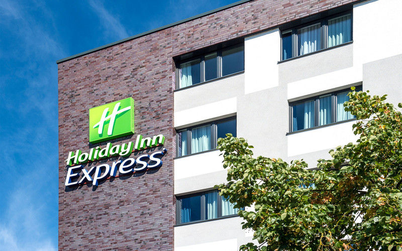 Holiday Inn Express Bremen Airport By Ihg Exterior photo